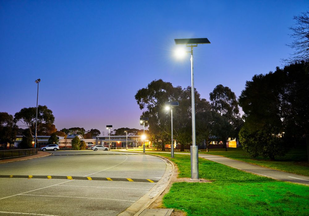 Cheap-Wholesale-Waterproof-IP65-100W-120W-Solar-Street-Light-for-Outdoor